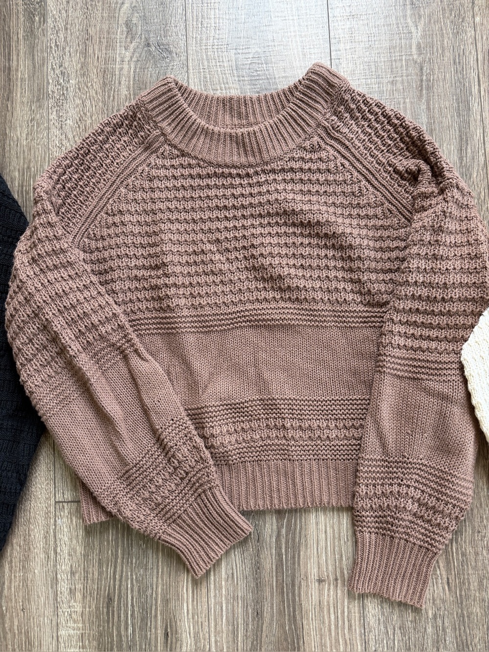 Universal Thread Sweater Bundle - Picture 3 of 5
